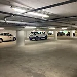 Comfortable 3 Room Apartment I 81 M2 I Central L Self-Check-In I Wifi & Netflix